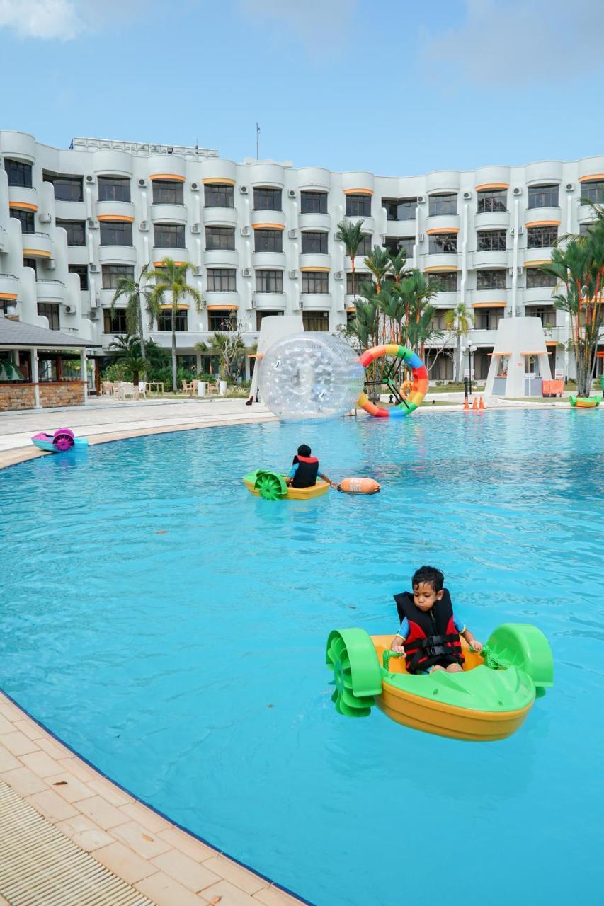 Harris Resort Batam Waterfront Sekupang Luaran gambar