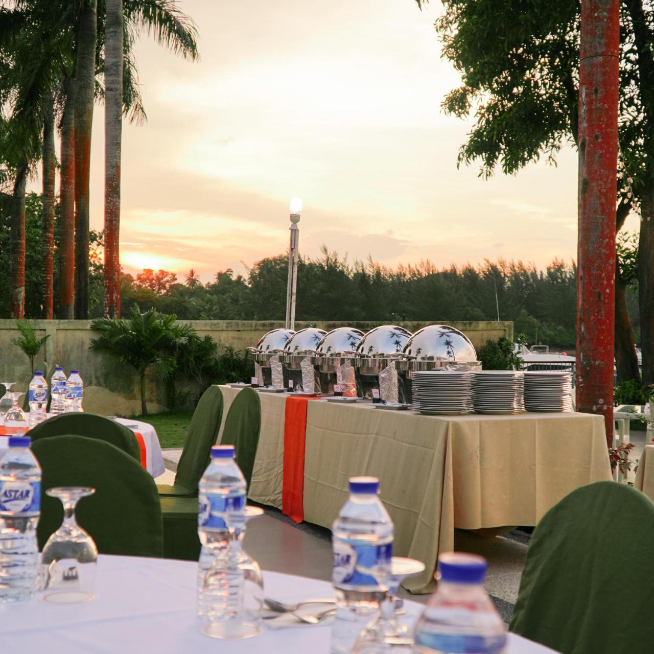 Harris Resort Batam Waterfront Sekupang Luaran gambar
