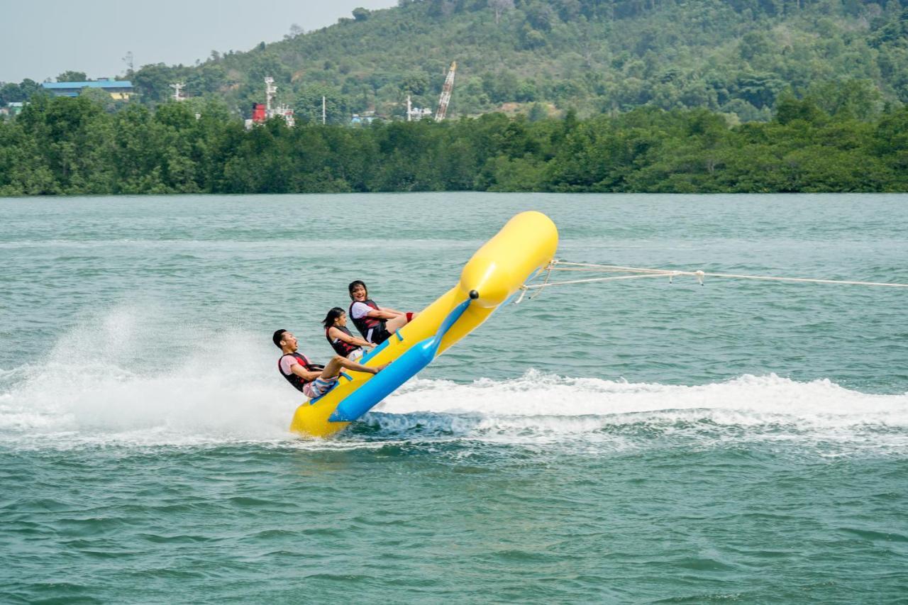 Harris Resort Batam Waterfront Sekupang Luaran gambar