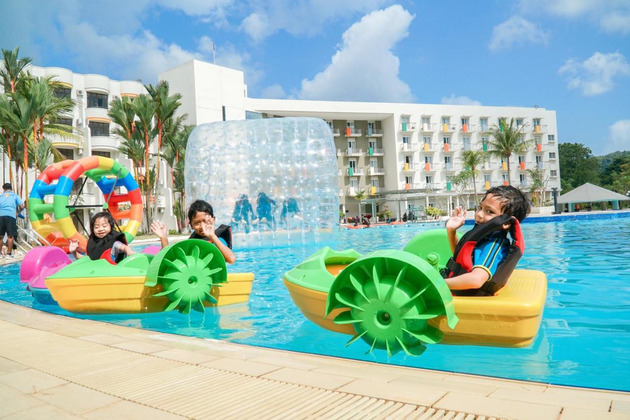 Harris Resort Batam Waterfront Sekupang Luaran gambar