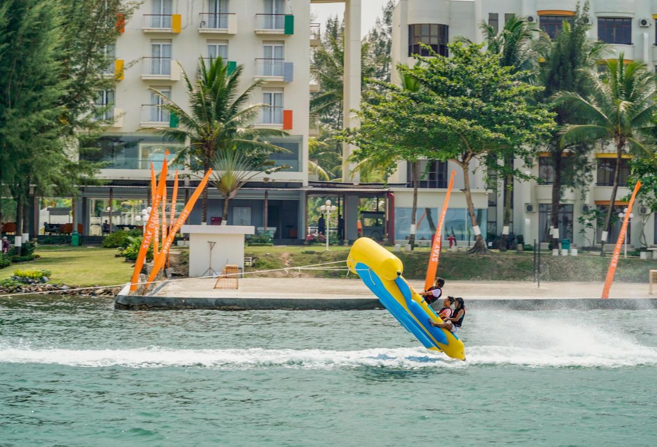 Harris Resort Batam Waterfront Sekupang Luaran gambar
